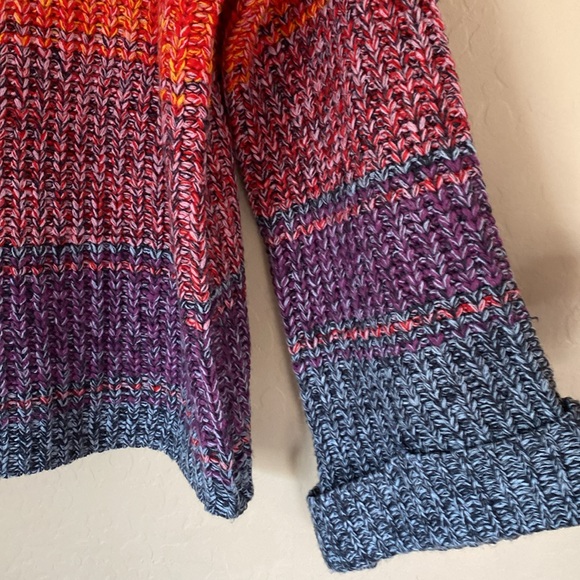 Kori, large, rainbow sweater with wide sleeves/cuffs - Picture 6 of 13